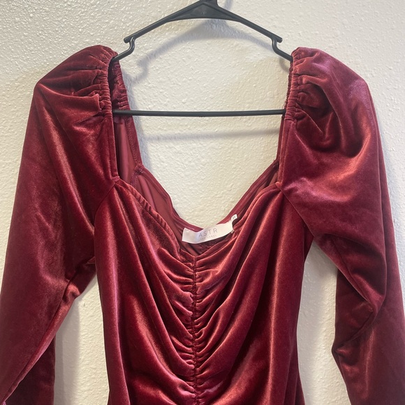 Worn Once ASTR Velvet Dark Redish-Purple Off Shoulder Cocktail Dress - Picture 4 of 6